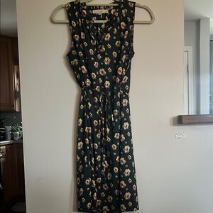 Ann Taylor LOFT 
Floral Sleeveless Dress - emerald green